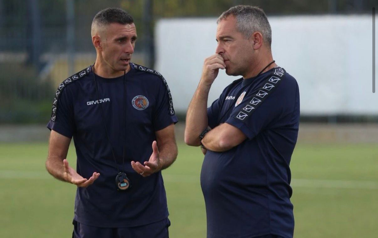 מאמן חדש על הקווים. ירון הוכנבוים (עמוד האינסטגרם הרשמי)